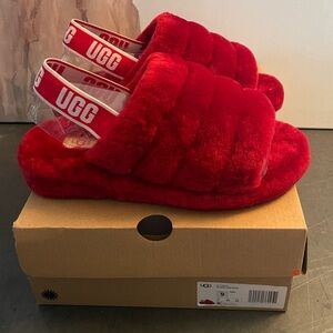UGG Fluff Yeah Slides RED Size 9 Women’s  **NEW in box**